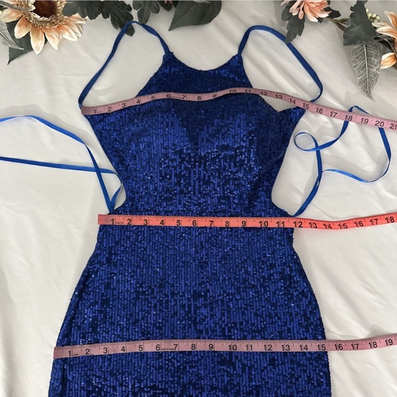 NEW $408 La Femme [ 00 ] Halter Sequin Open‎ Back Trumpet Gown Royal Blue - Picture 2 of 13